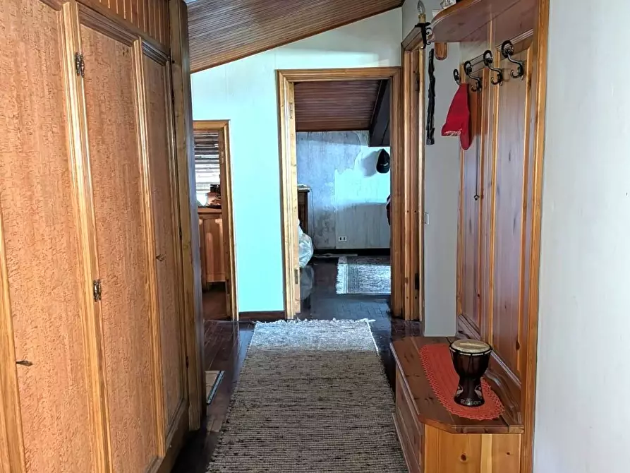 Immagine 31 di Villa in vendita  a Barga