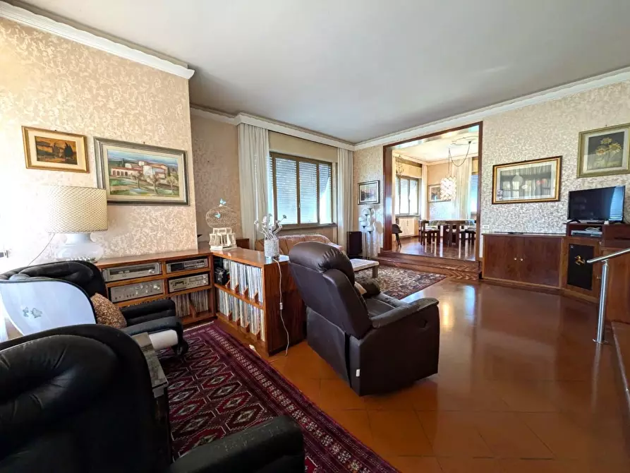 Immagine 15 di Villa in vendita  a Barga