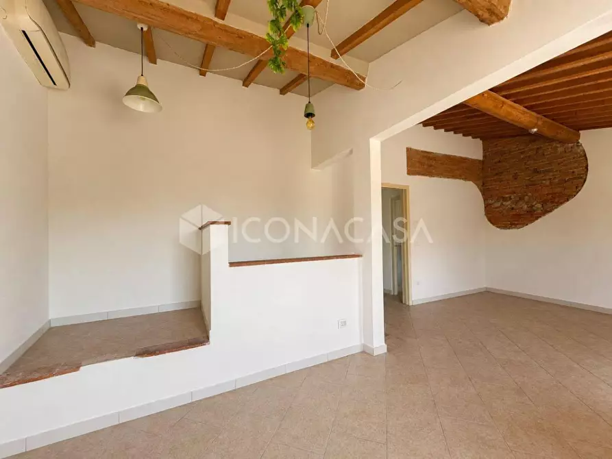 Immagine 3 di Appartamento in vendita  a Santa Maria A Monte