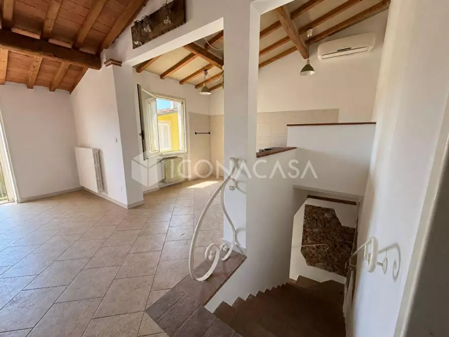 Immagine 5 di Appartamento in vendita  a Santa Maria A Monte