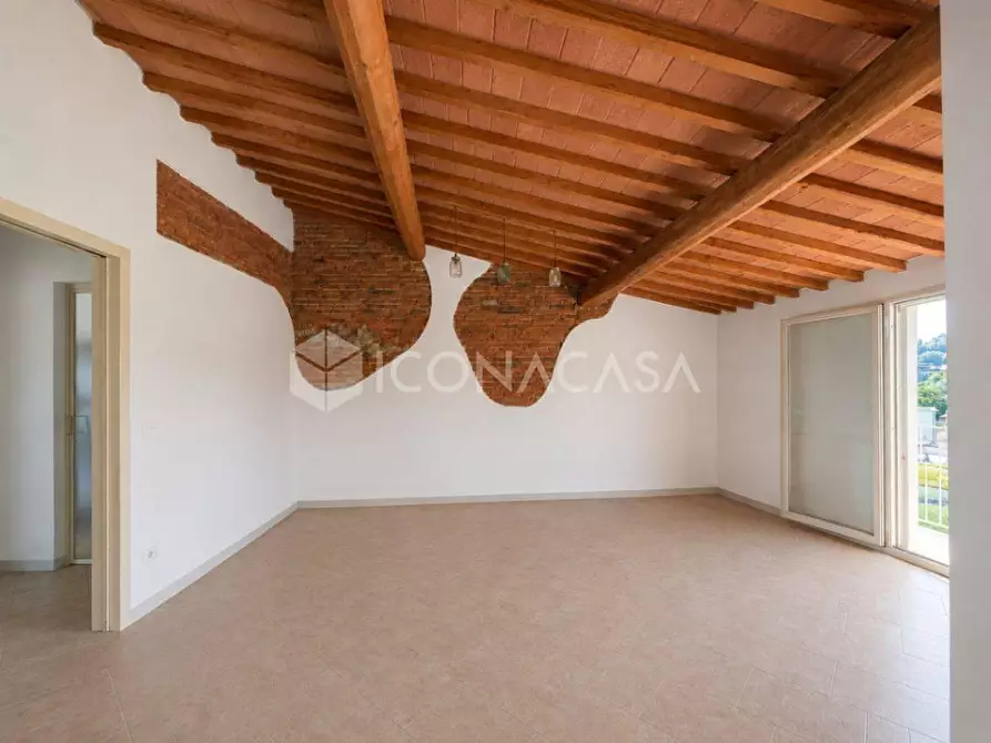 Immagine 6 di Appartamento in vendita  a Santa Maria A Monte