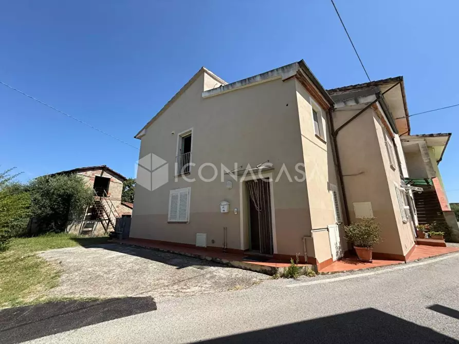 Immagine 23 di Appartamento in vendita  a Santa Maria A Monte