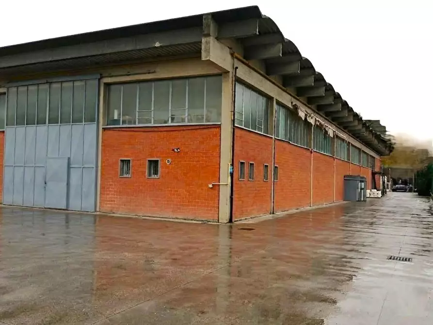 Immagine 2 di Attività artigianale in vendita  a Montelupo Fiorentino