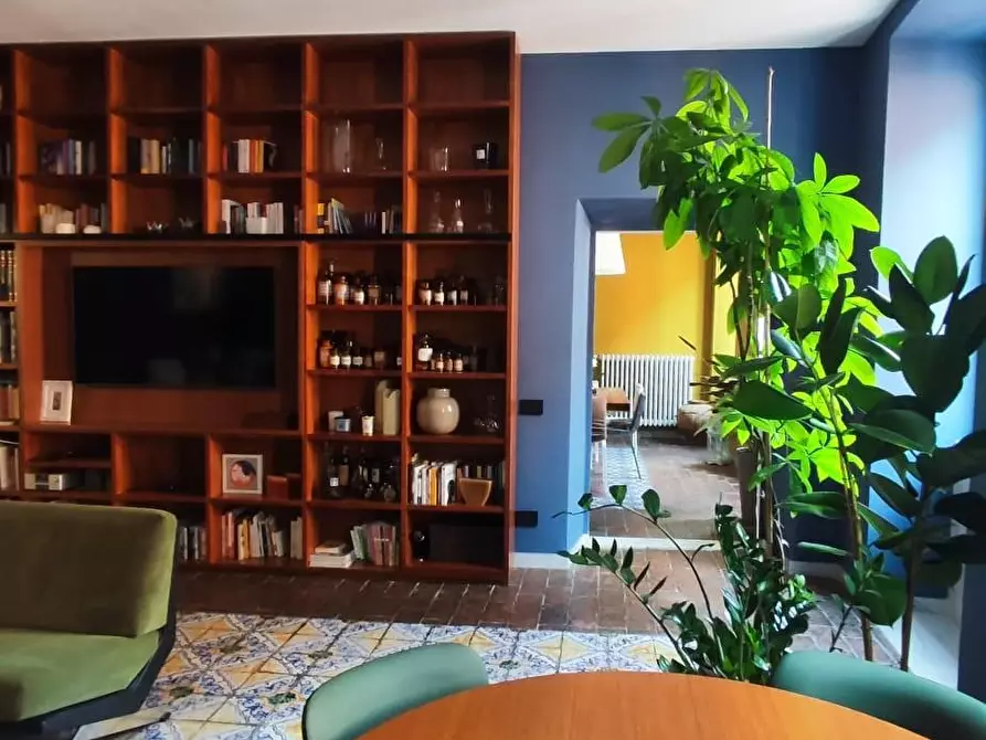 Immagine 5 di Appartamento in vendita  a Carrara