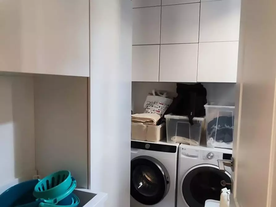 Immagine 17 di Appartamento in vendita  a Carrara