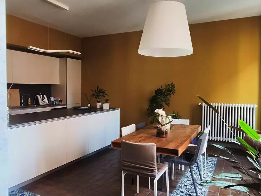 Immagine 9 di Appartamento in vendita  a Carrara