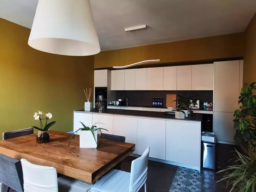 Immagine 8 di Appartamento in vendita  a Carrara