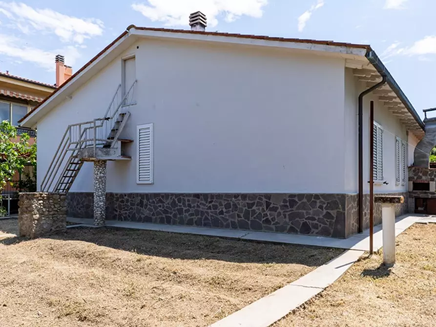 Immagine 11 di Villa in vendita  a Montelupo Fiorentino