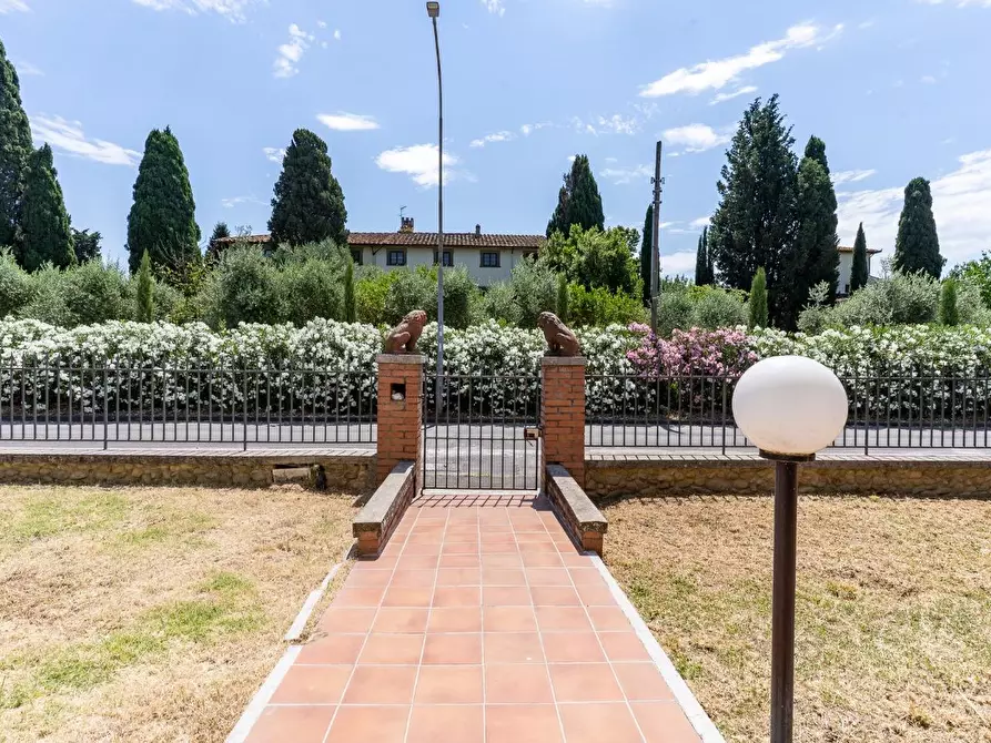 Immagine 10 di Villa in vendita  a Montelupo Fiorentino