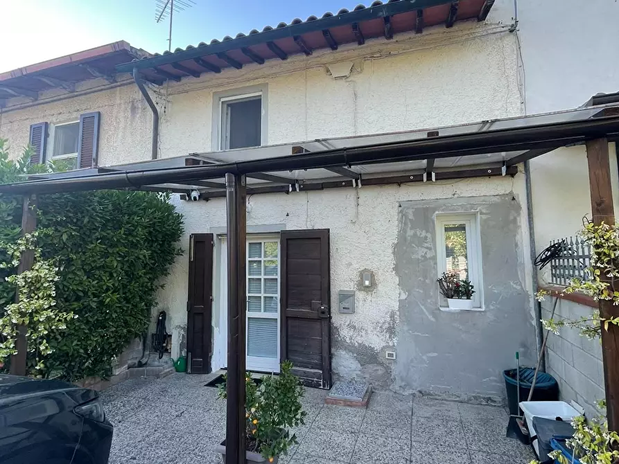 Immagine 15 di Terratetto in vendita  a Santa Maria A Monte