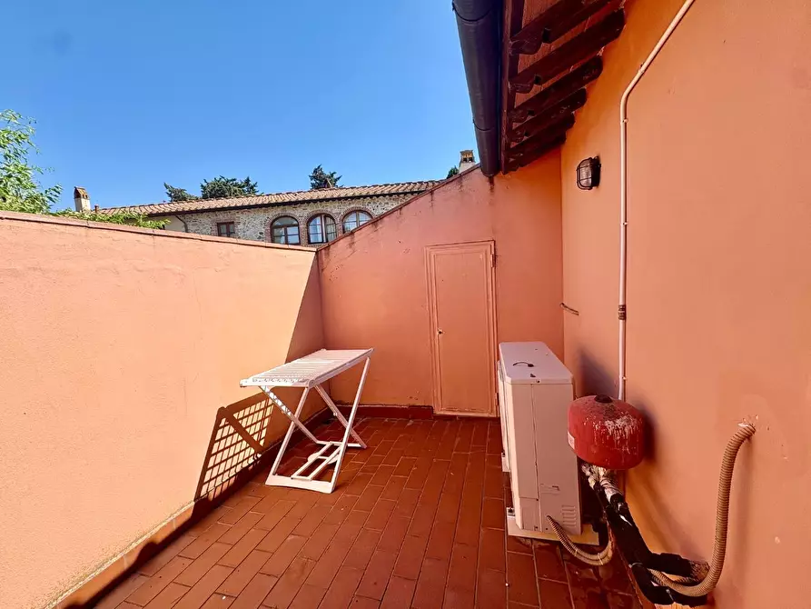 Immagine 17 di Appartamento in vendita  a Campiglia Marittima