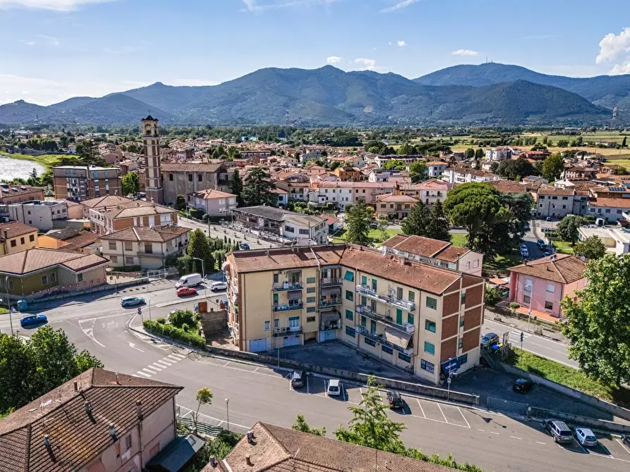 Immagine 19 di Appartamento in vendita  a Calcinaia