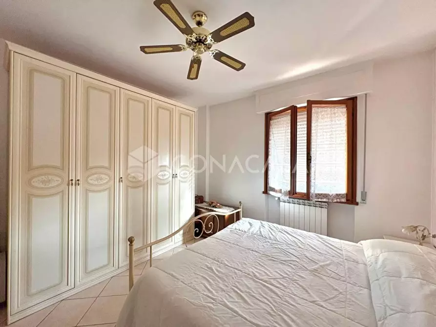 Immagine 11 di Appartamento in vendita  a Pontedera