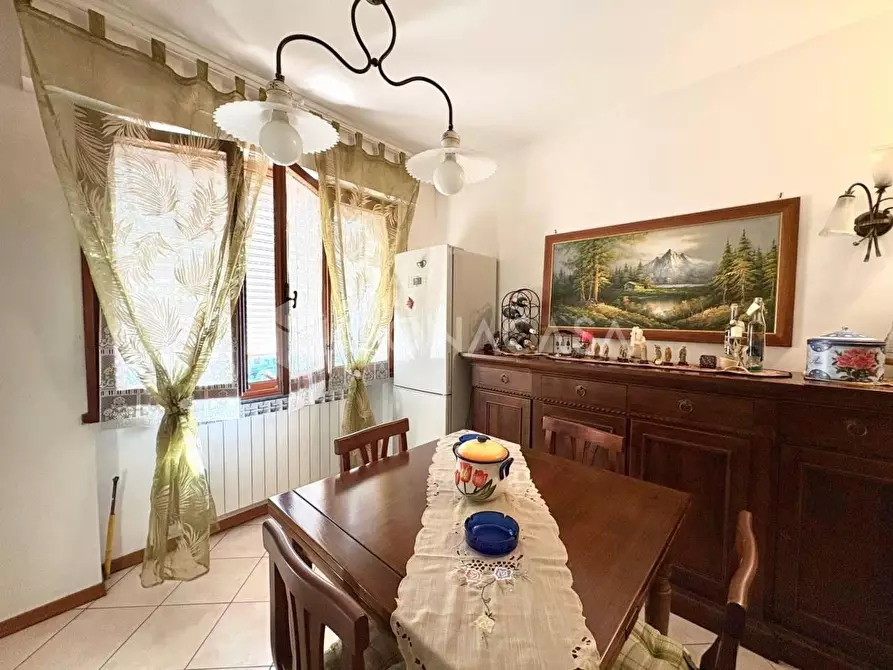 Immagine 2 di Appartamento in vendita  a Pontedera
