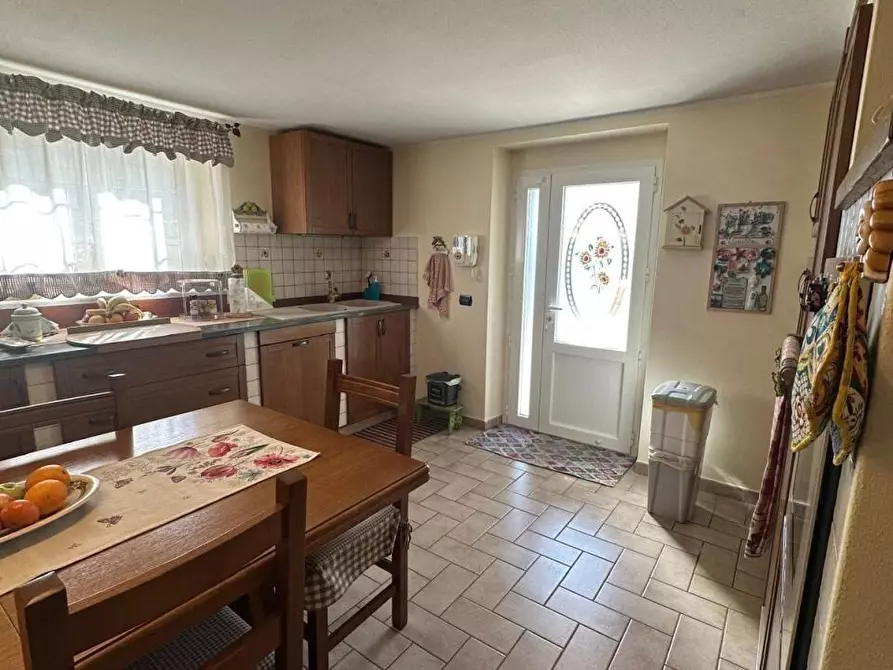 Immagine 21 di Villa in vendita  a Castelnuovo Magra