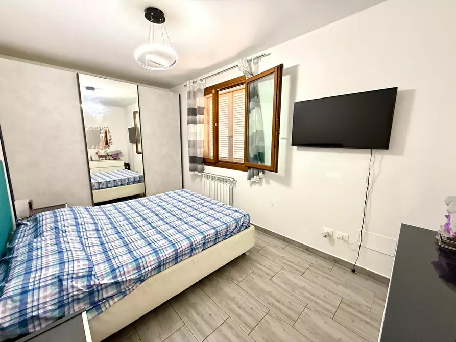Immagine 20 di Casa bifamiliare in vendita  a Pontedera