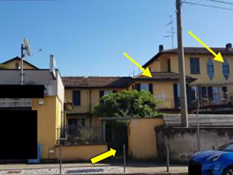 Immagine 1 di Appartamento in vendita  a Cavaria Con Premezzo