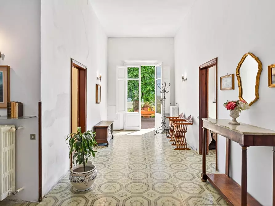 Immagine 11 di Villa in vendita  a Santa Maria A Monte
