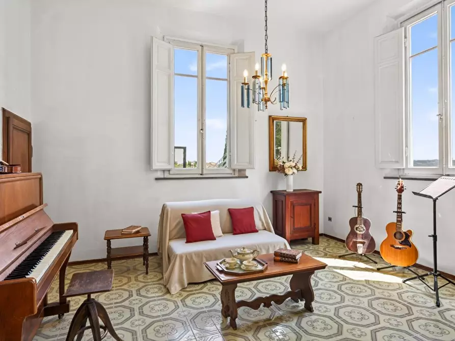 Immagine 9 di Villa in vendita  a Santa Maria A Monte