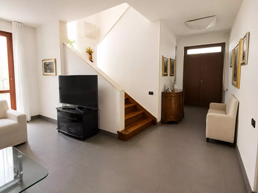 Immagine 20 di Casa bifamiliare in vendita  a Fucecchio