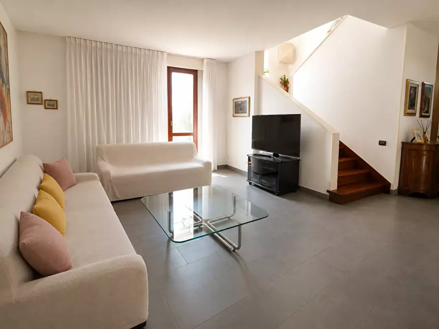 Immagine 18 di Casa bifamiliare in vendita  a Fucecchio