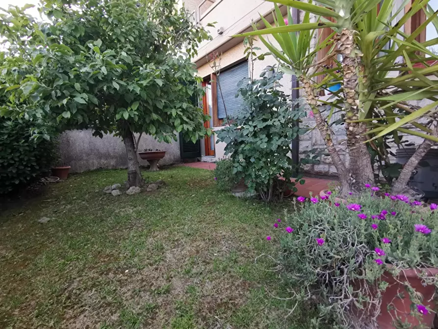 Immagine 10 di Casa bifamiliare in vendita  a Fucecchio
