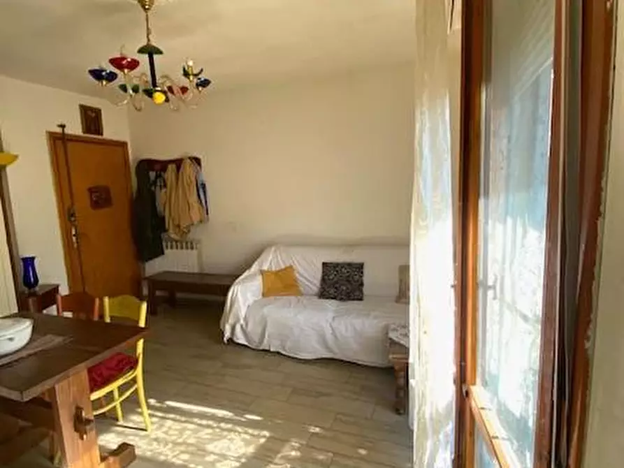 Immagine 8 di Appartamento in vendita  a Montecatini Terme