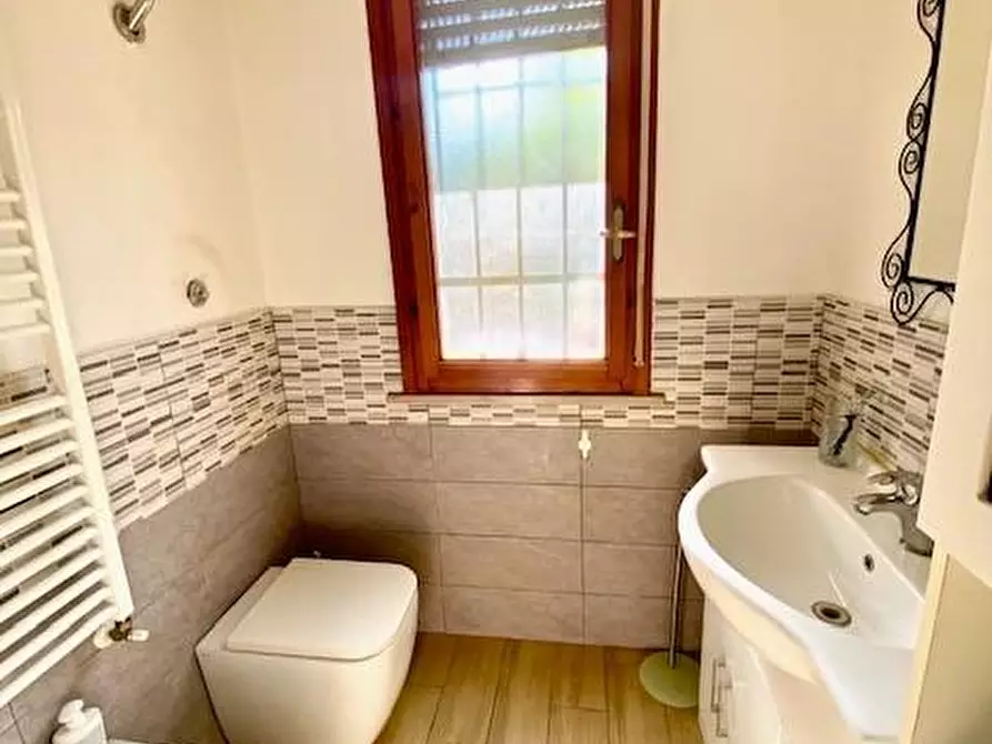 Immagine 23 di Appartamento in vendita  a Montecatini Terme