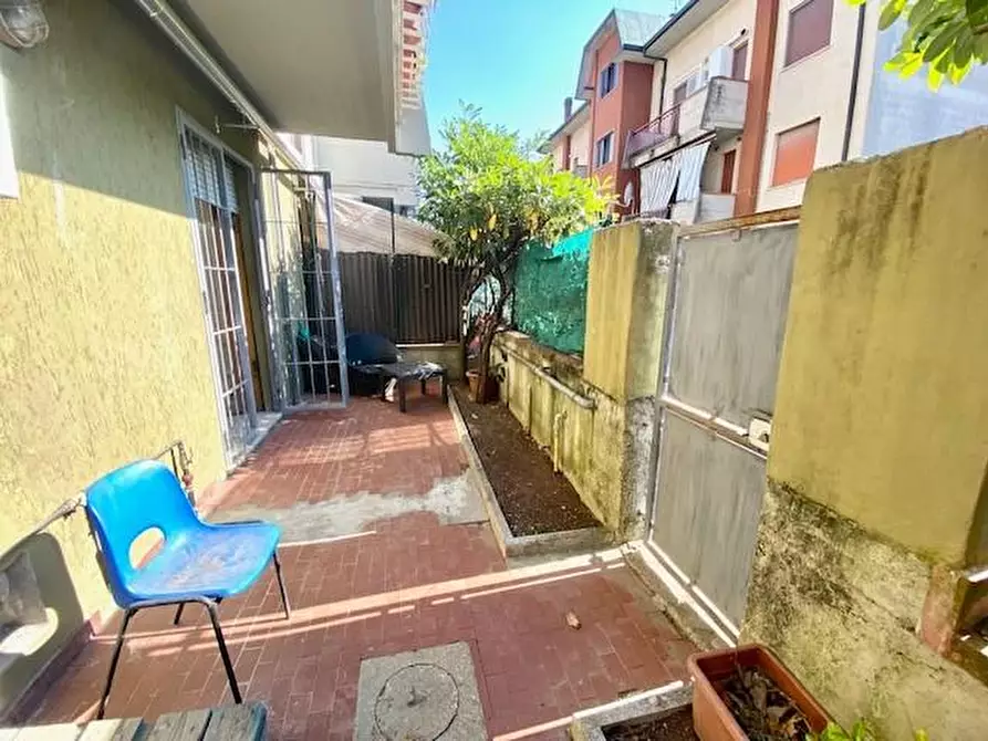 Immagine 2 di Appartamento in vendita  a Montecatini Terme