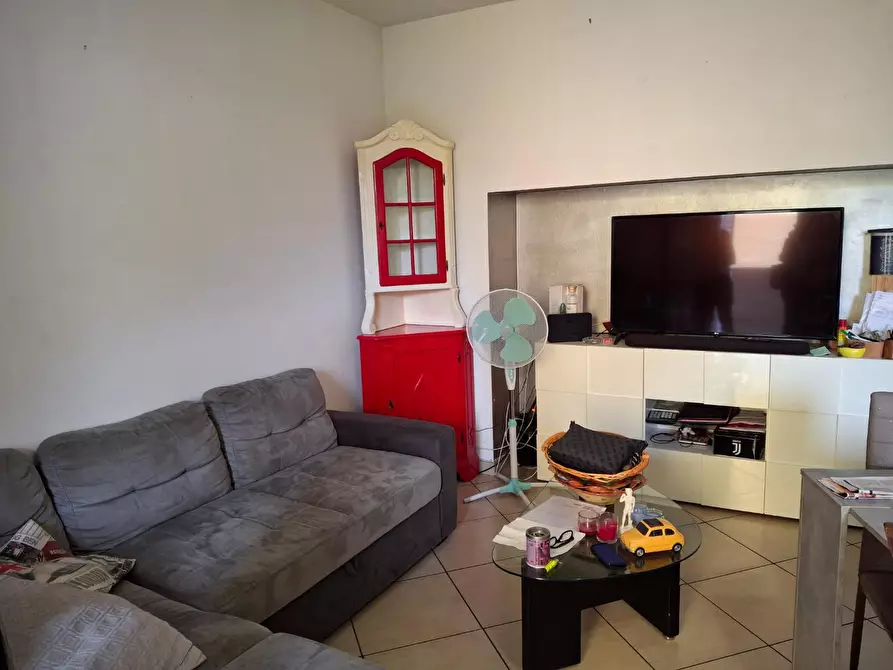 Immagine 1 di Appartamento in affitto  a Capraia E Limite