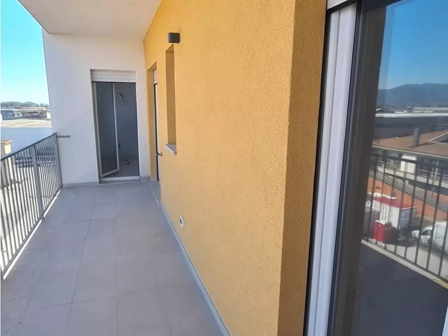 Immagine 12 di Appartamento in vendita  a Pisa