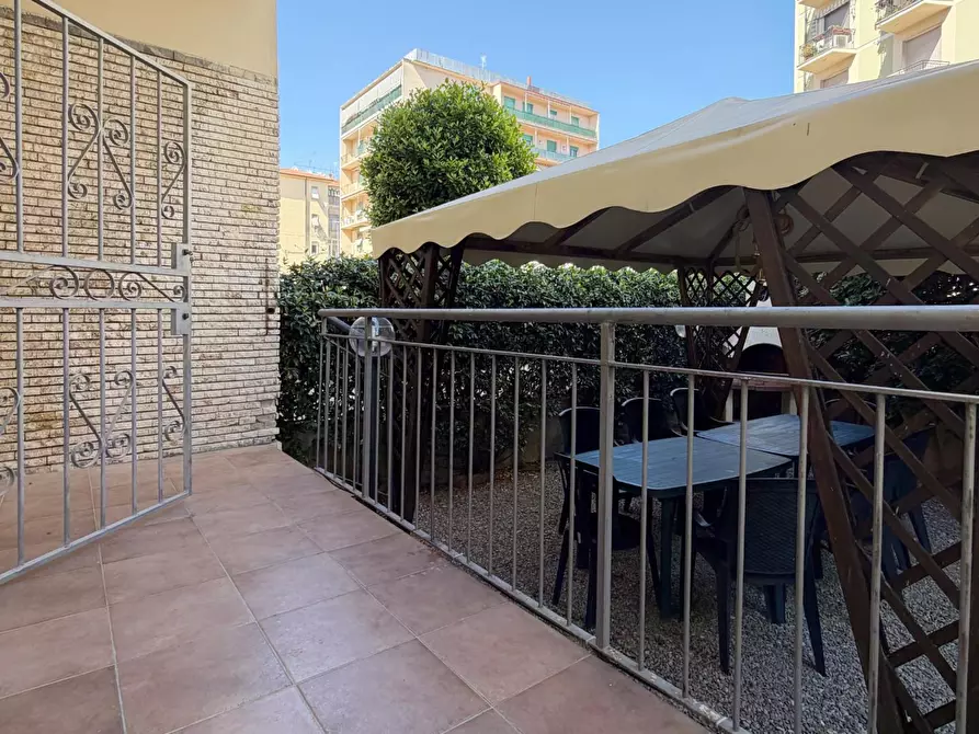 Immagine 3 di Appartamento in vendita  a Livorno