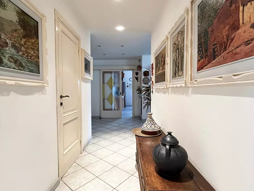 Immagine 10 di Appartamento in vendita  a Livorno