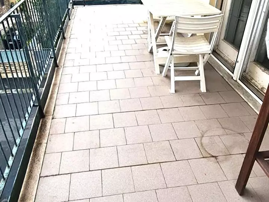 Immagine 9 di Appartamento in vendita  a Livorno