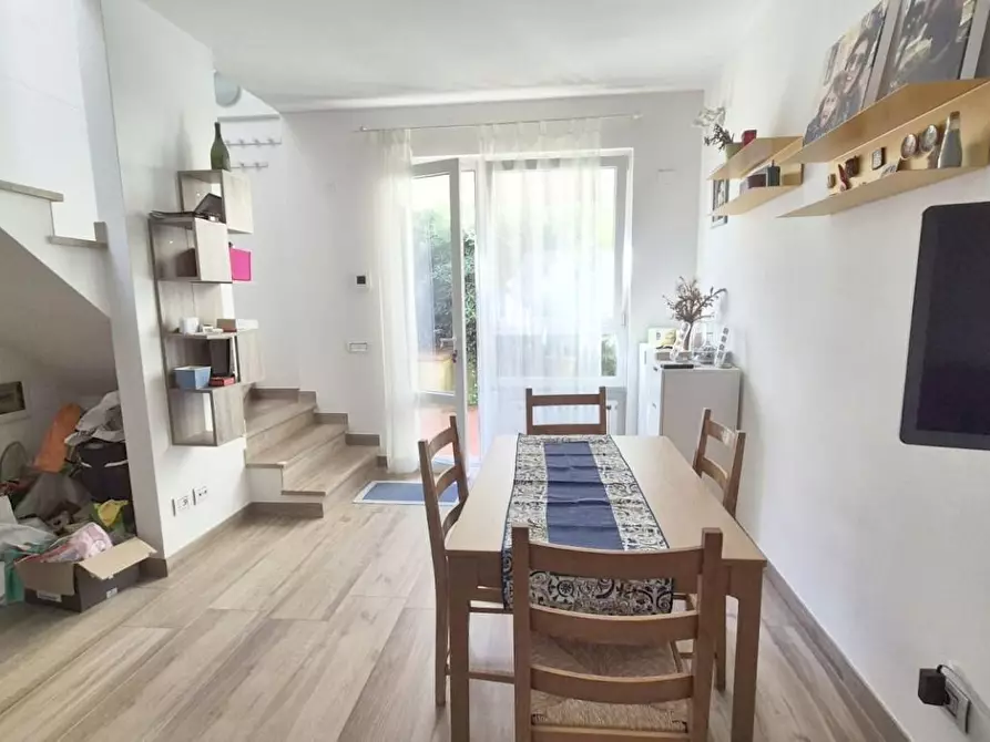 Immagine 13 di Casa semindipendente in affitto  a Viareggio