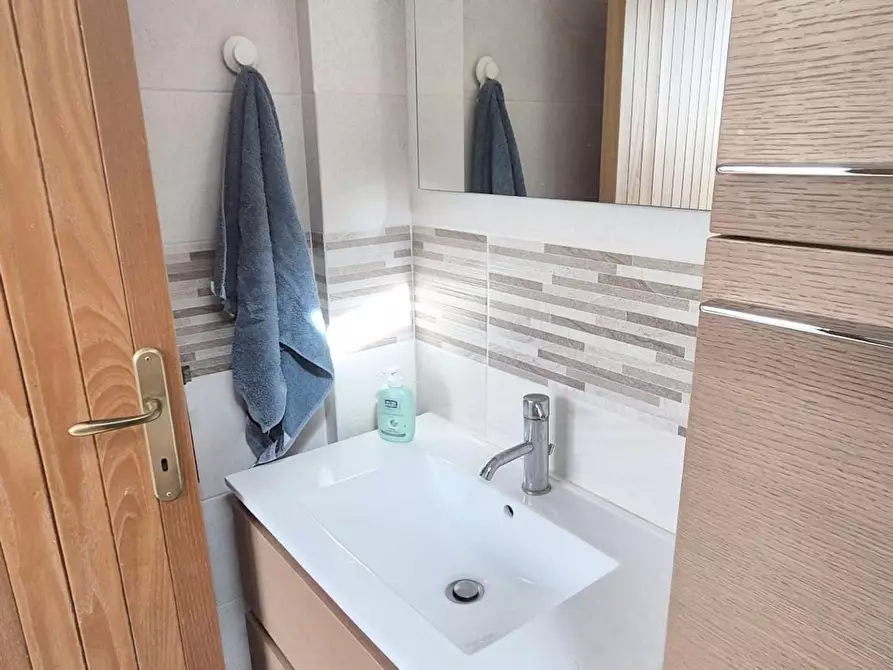 Immagine 62 di Casa semindipendente in affitto  a Viareggio