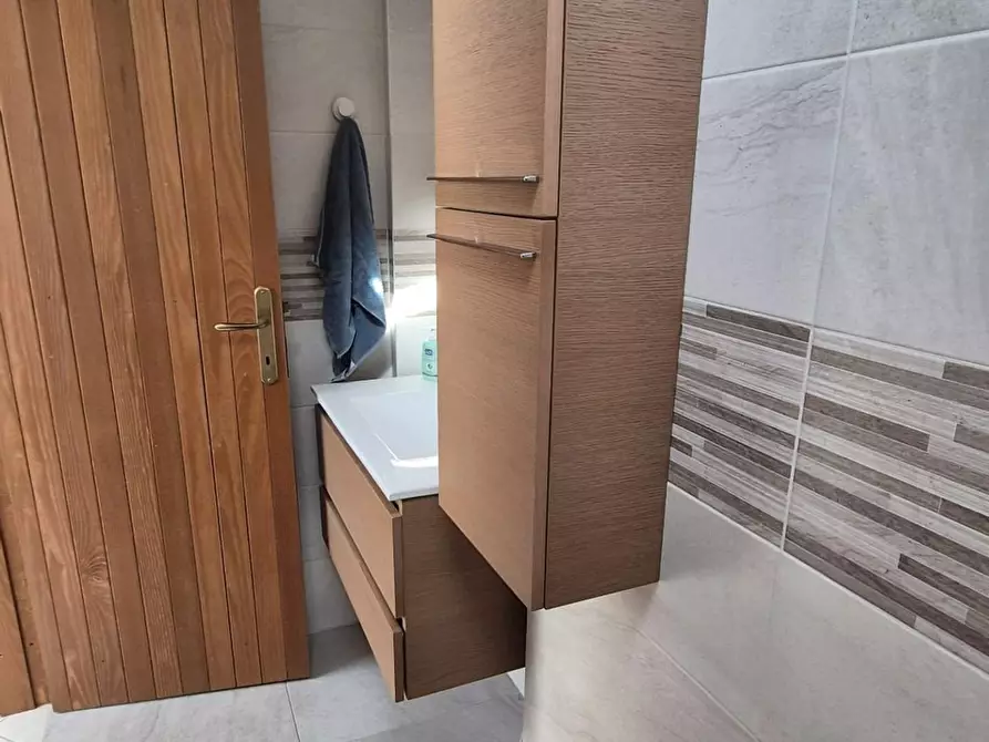 Immagine 61 di Casa semindipendente in affitto  a Viareggio