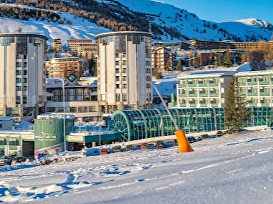 Immagine 1 di Albergo/B&B/Residence in vendita  a Sestriere