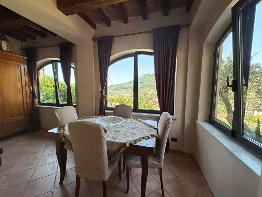 Immagine 20 di Villa in vendita  a Carrara