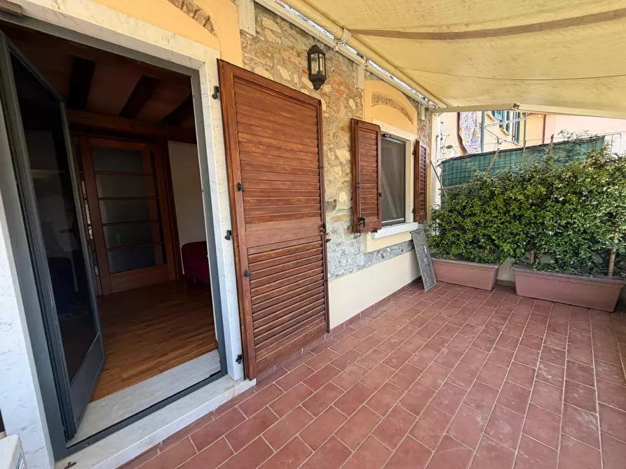 Immagine 28 di Villa in vendita  a Carrara