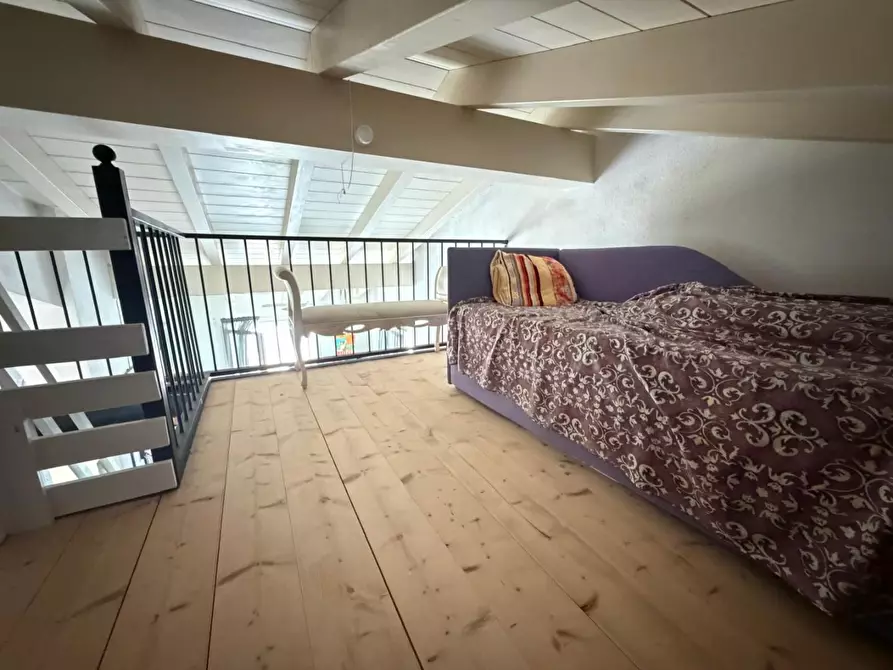 Immagine 11 di Villa in vendita  a Carrara
