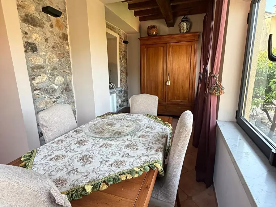 Immagine 40 di Villa in vendita  a Carrara