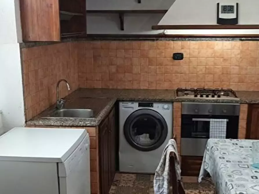 Immagine 2 di Casa semindipendente in vendita  a Ortonovo