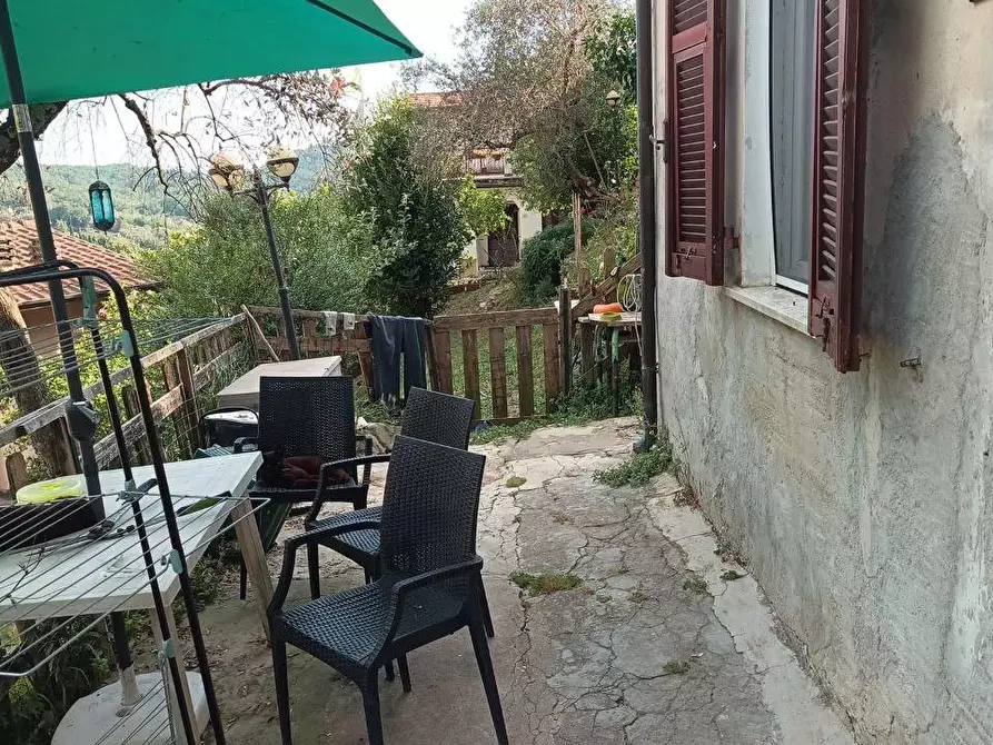 Immagine 12 di Casa semindipendente in vendita  a Ortonovo
