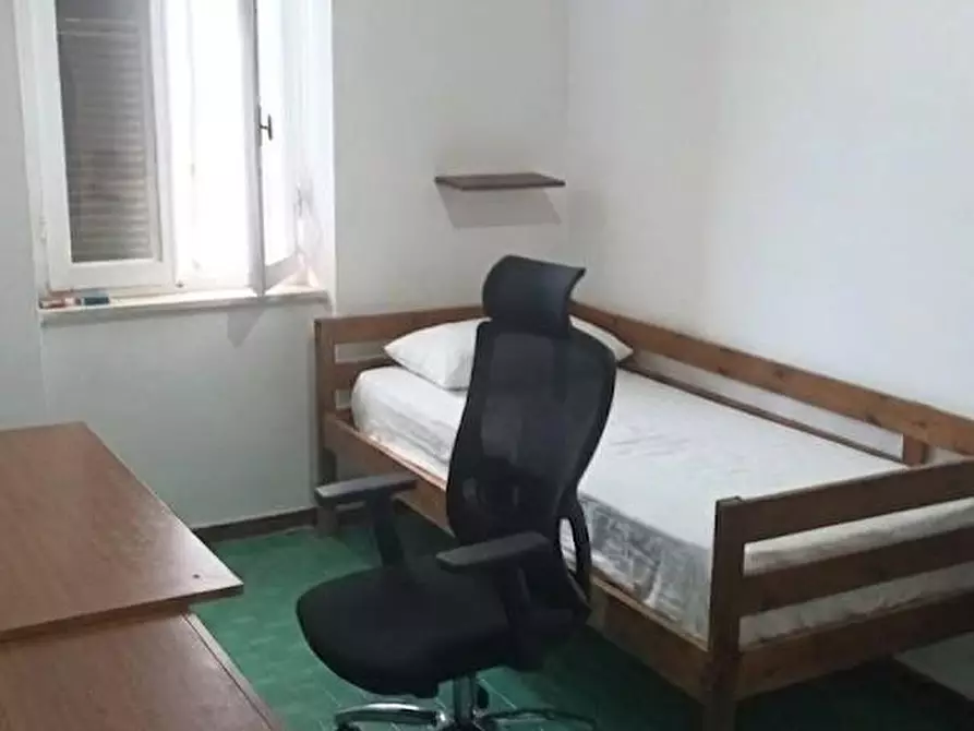 Immagine 8 di Casa semindipendente in vendita  a Ortonovo