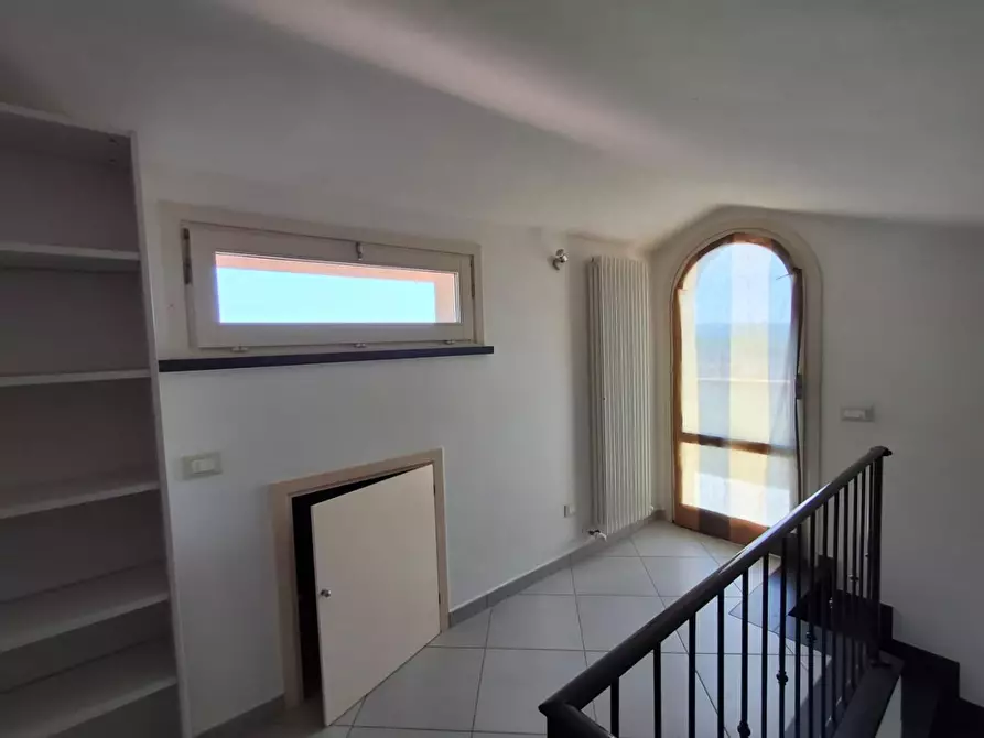 Immagine 24 di Appartamento in affitto  a Capraia E Limite