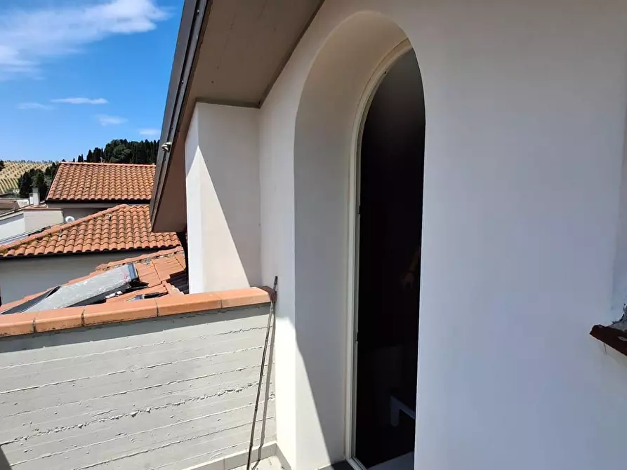 Immagine 21 di Appartamento in affitto  a Capraia E Limite