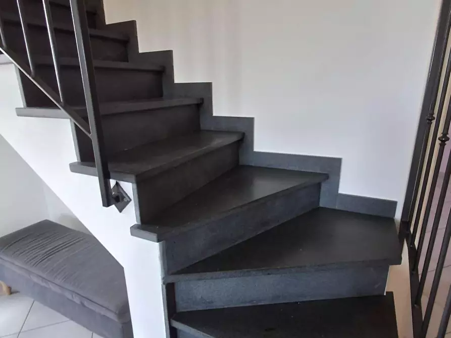 Immagine 18 di Appartamento in affitto  a Capraia E Limite