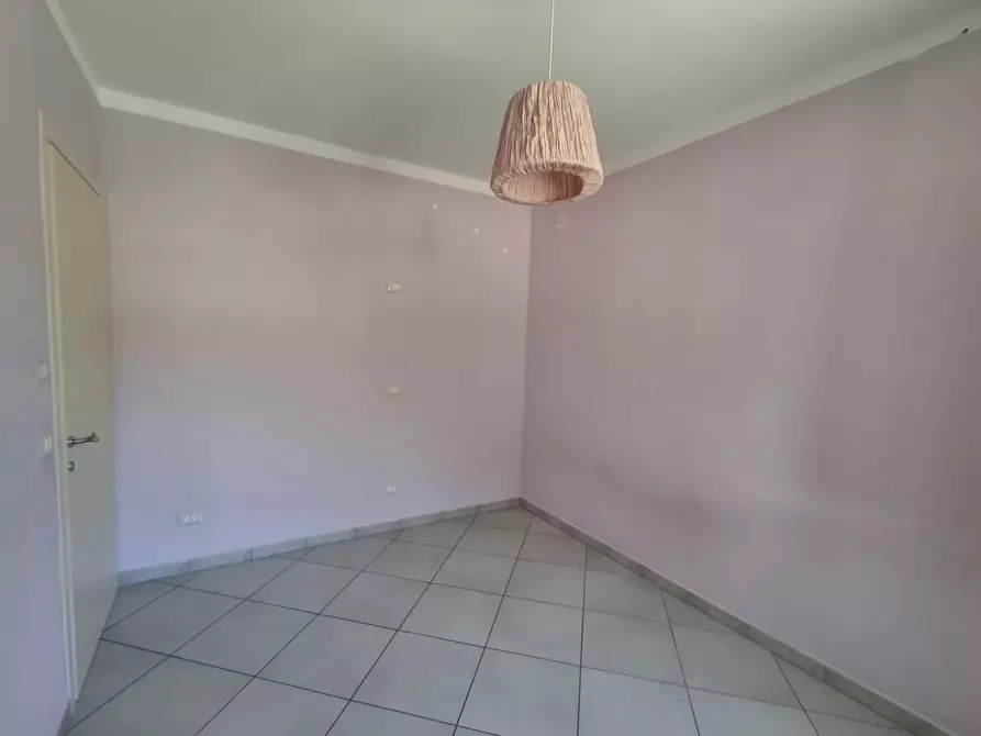 Immagine 16 di Appartamento in affitto  a Capraia E Limite
