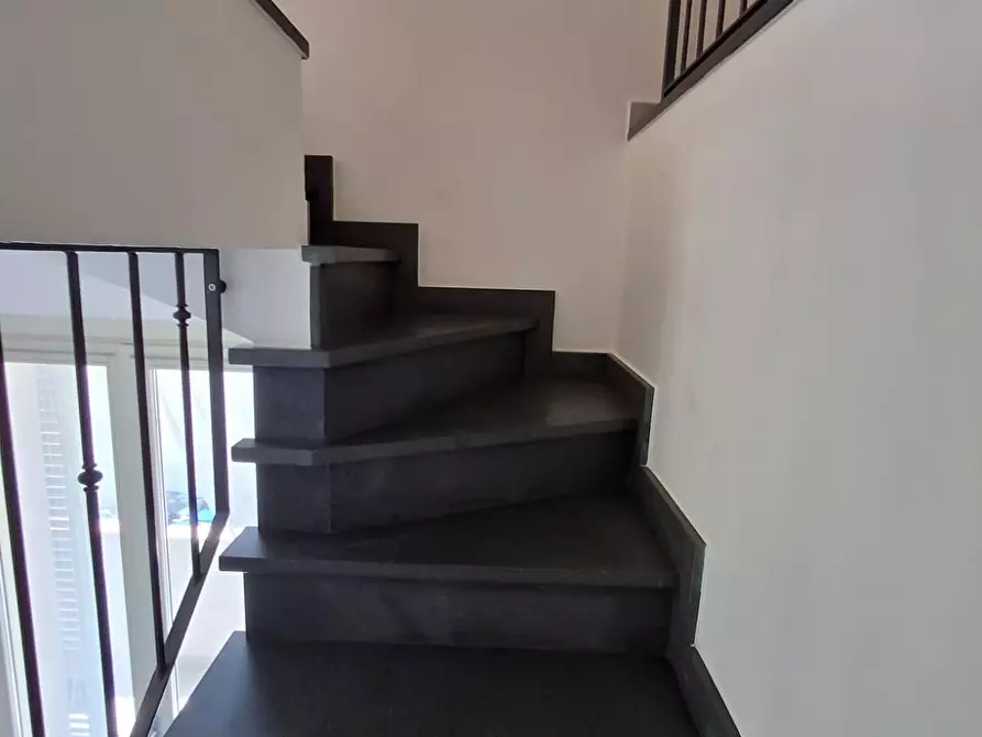 Immagine 19 di Appartamento in affitto  a Capraia E Limite